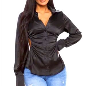 Fashionnova black buttons down fitted top (size XL, with tags)
